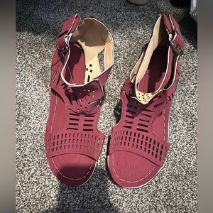 Women's Burgundy Wedge Sandals
